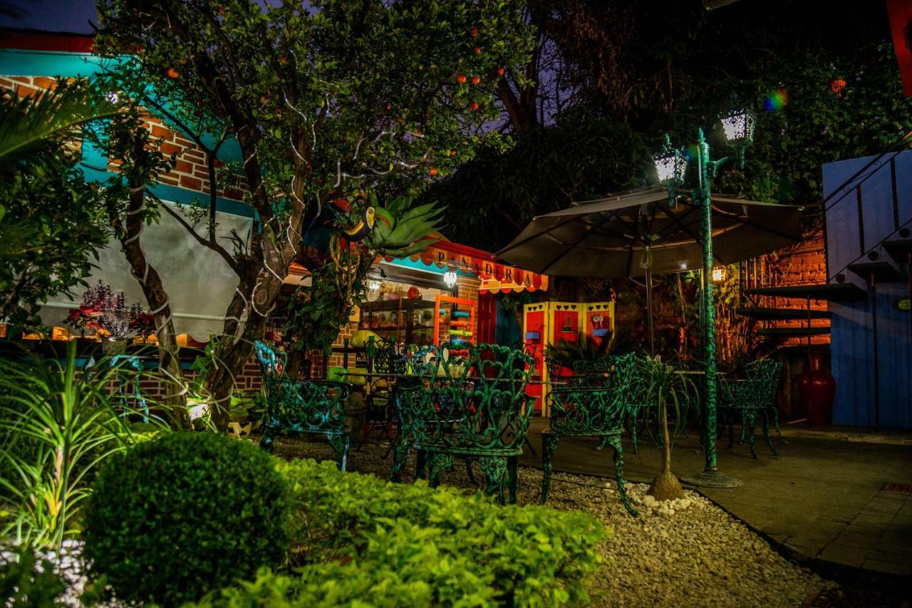 טפוזטלן Hotel El Pan Nuestro מראה חיצוני תמונה